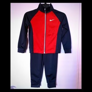 NWT NIKE Boys (Size 6) 2 piece jacket and pant set